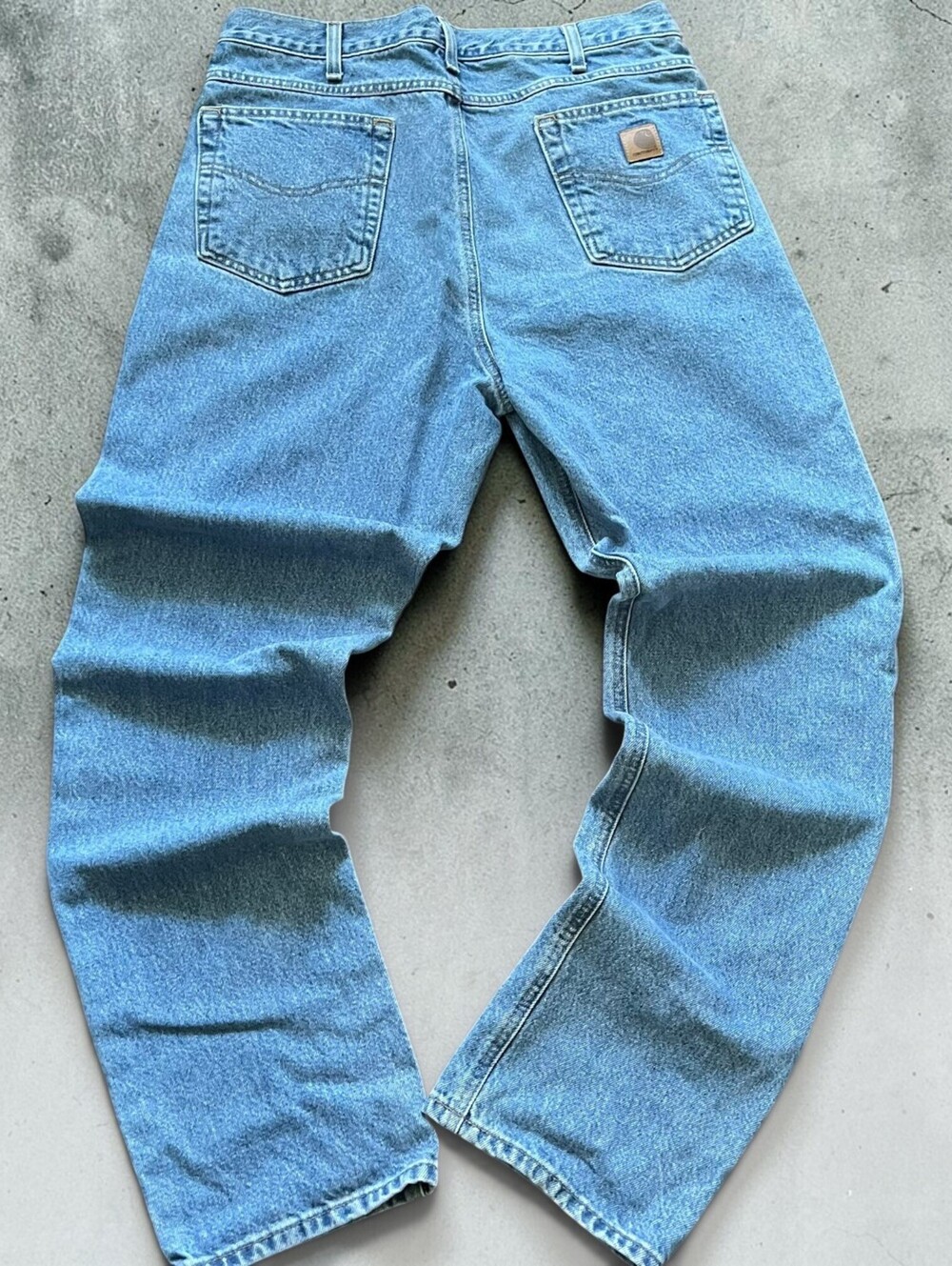 Vintage Carhartt B18 STW Straight Fit Denim Jeans Size 32 x 34 Minimalist Fall